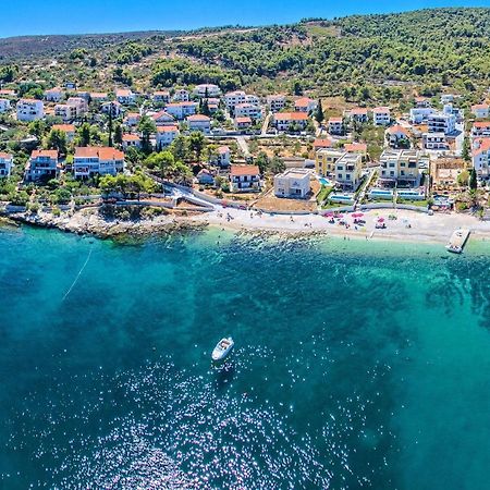 Holiday Home Kalinic Слатине Экстерьер фото