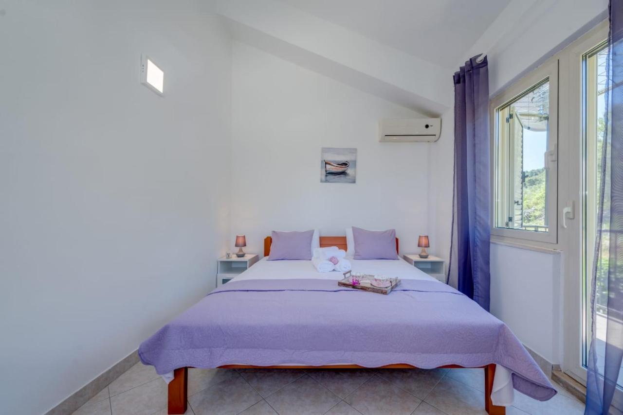 Holiday Home Kalinic Слатине Экстерьер фото