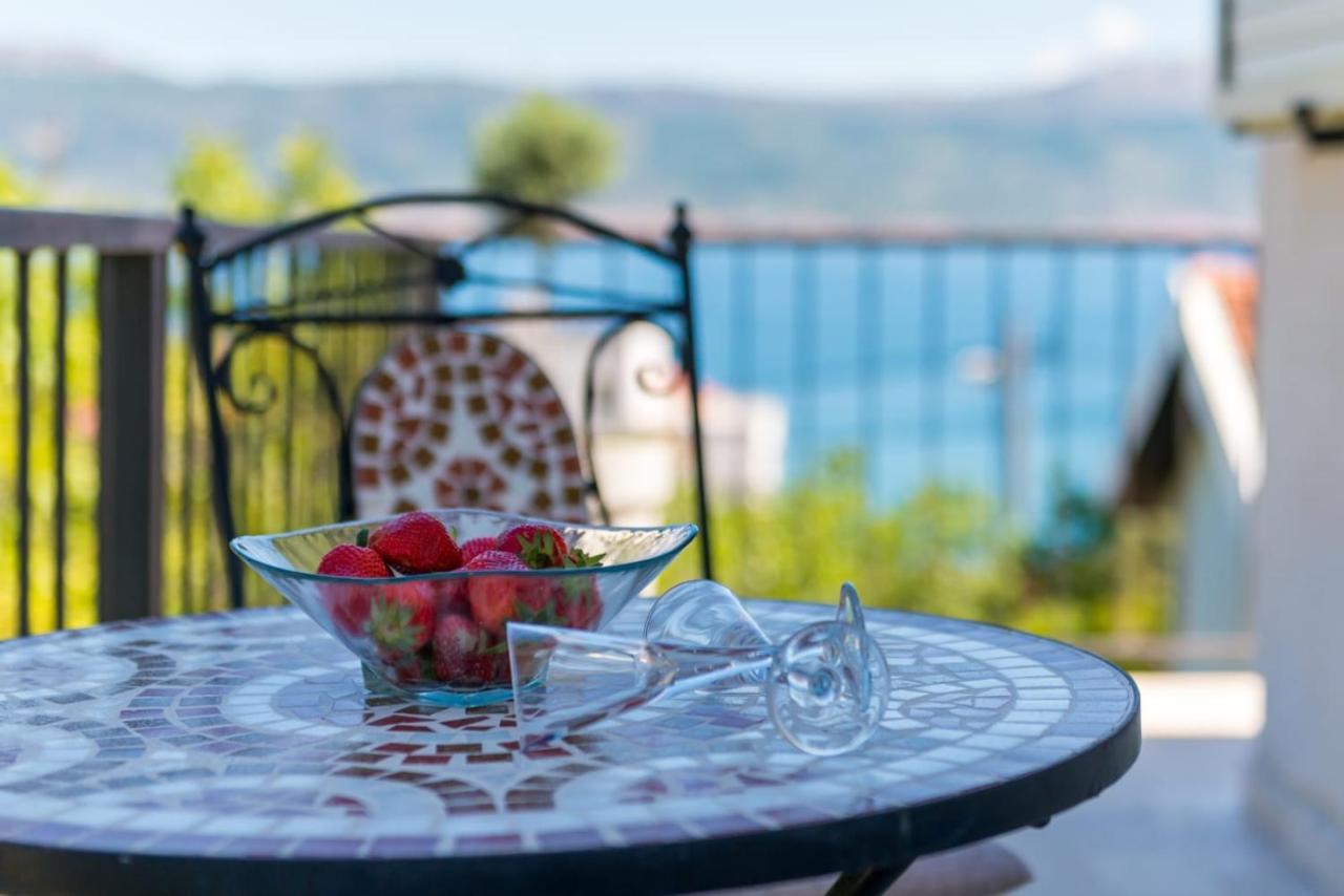 Holiday Home Kalinic Слатине Экстерьер фото