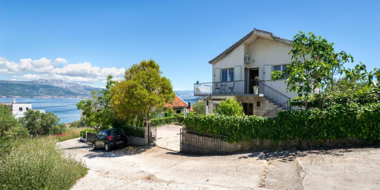 Holiday Home Kalinic Слатине Экстерьер фото